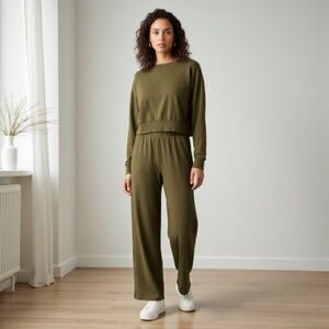 Pink Lily Olive Green Lounge Set – Flare Pants & Long Sleeve Top 🫒